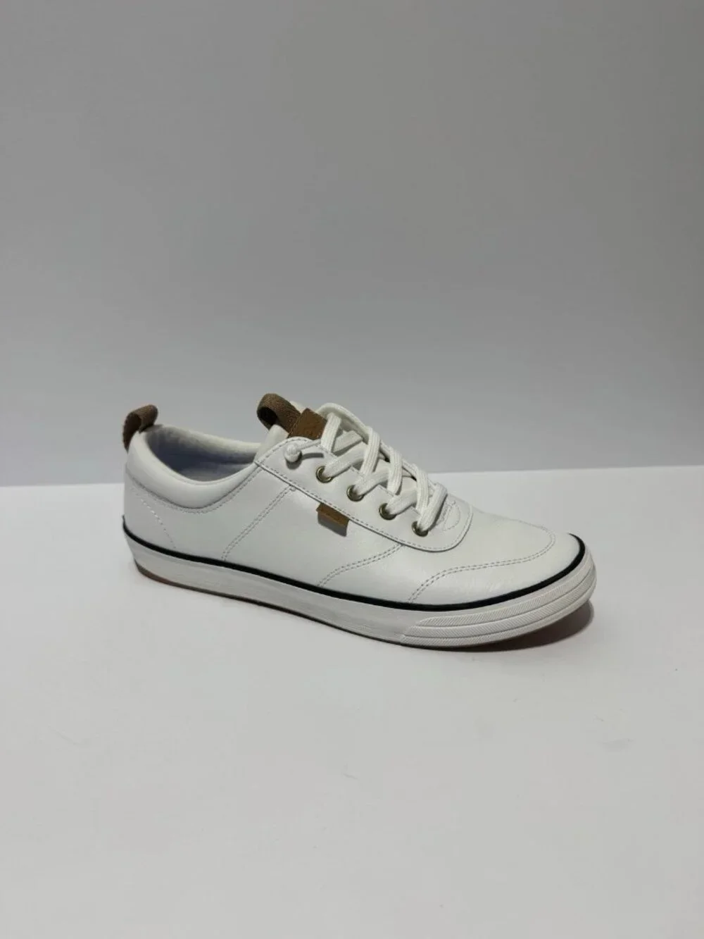 Keds Womens Center III Slip On Leather Sneakers White Size 9W
